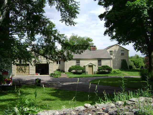 Building photograph for 356 CARMEL HILL RD N